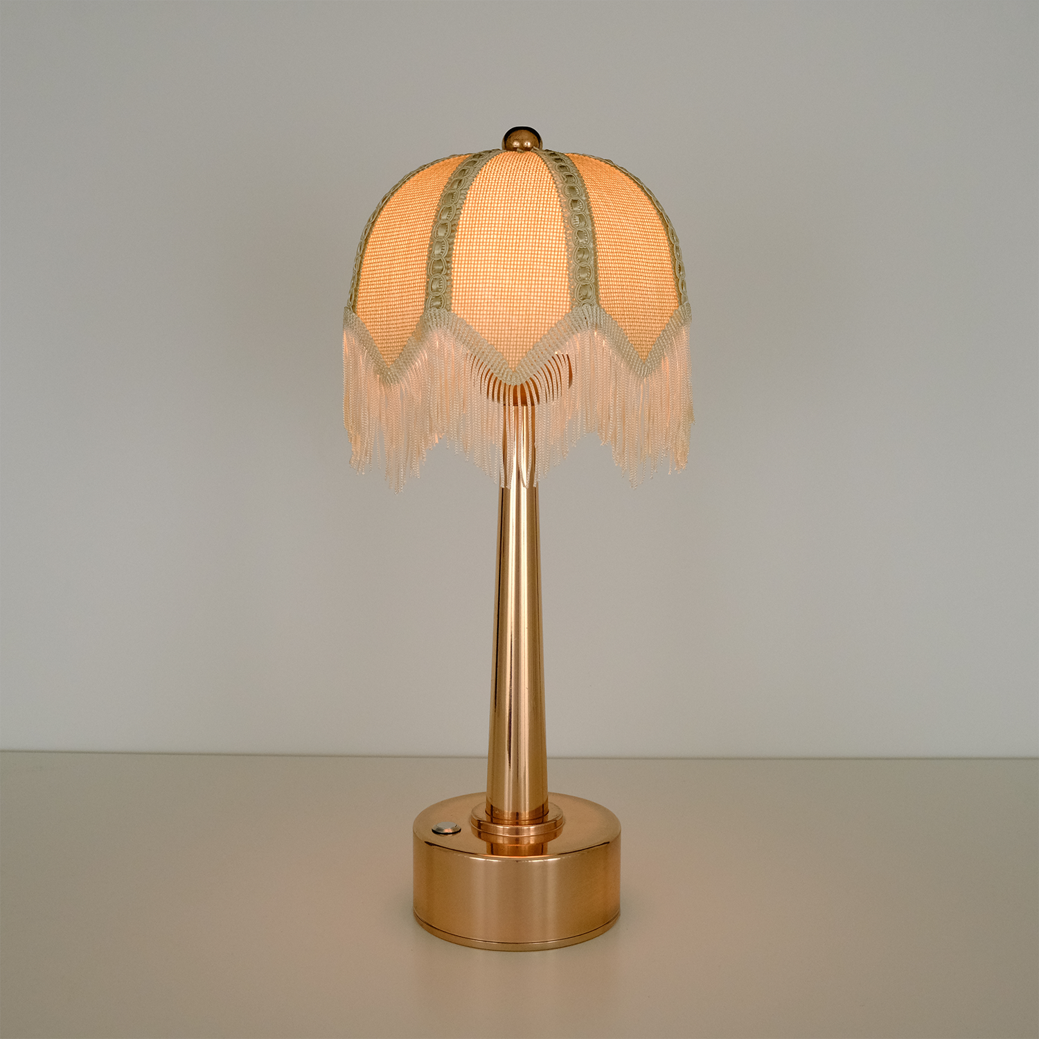 saçaklı kablosuz nostaljik abajur krem