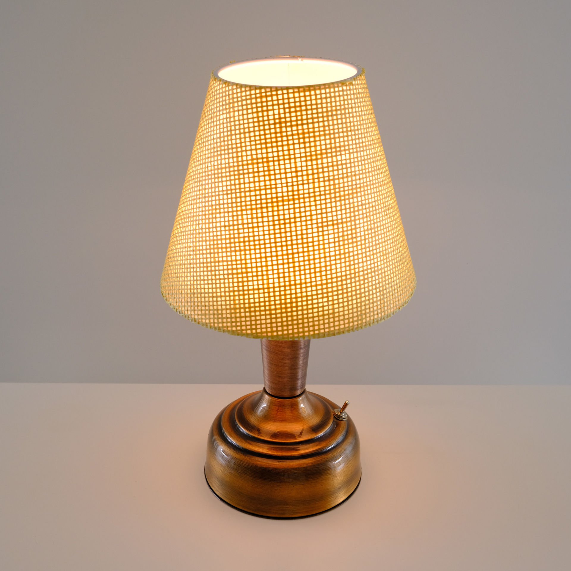 Masa Üstü Pilli Armatür B-114-BE