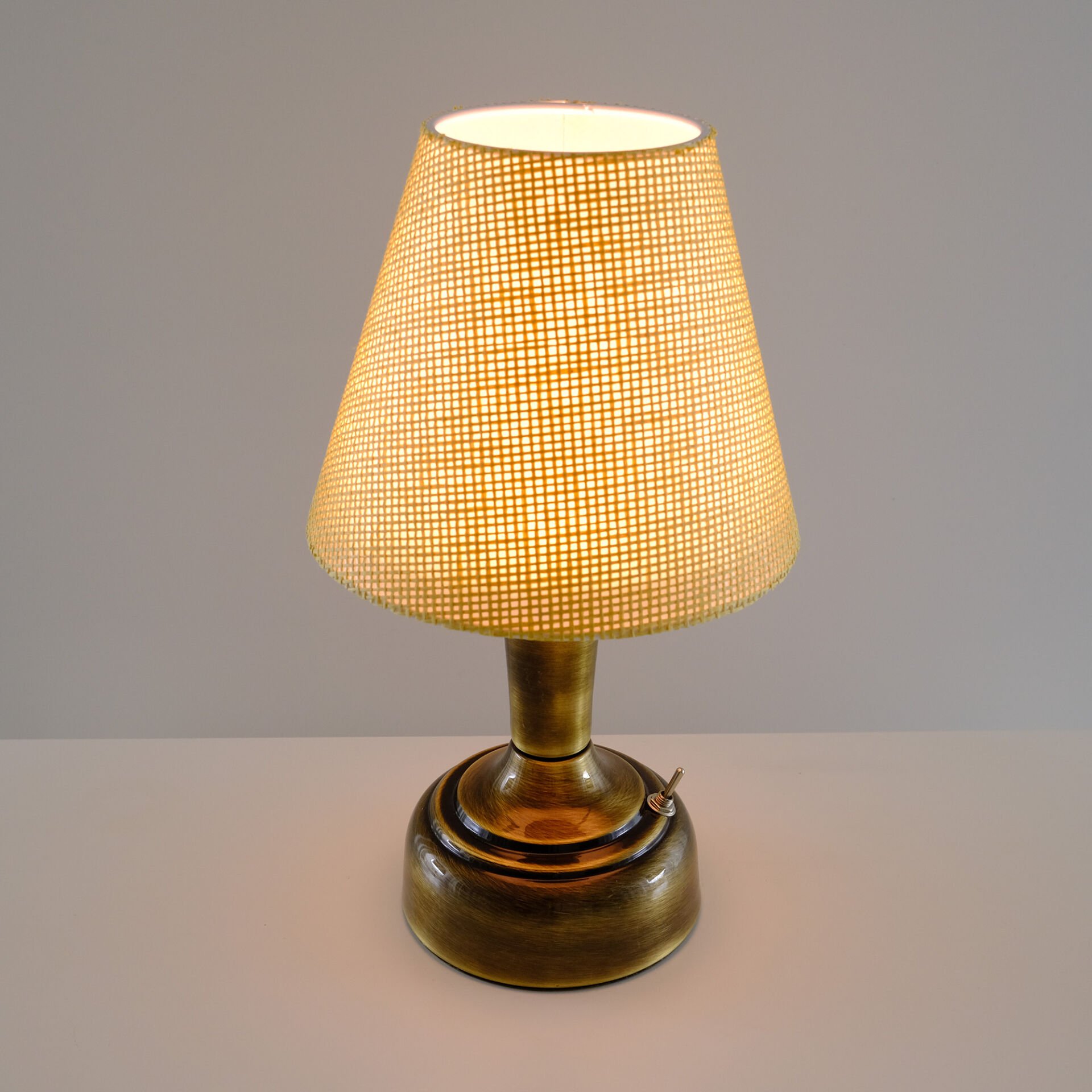 Masa Üstü Pilli Armatür B-114-SE