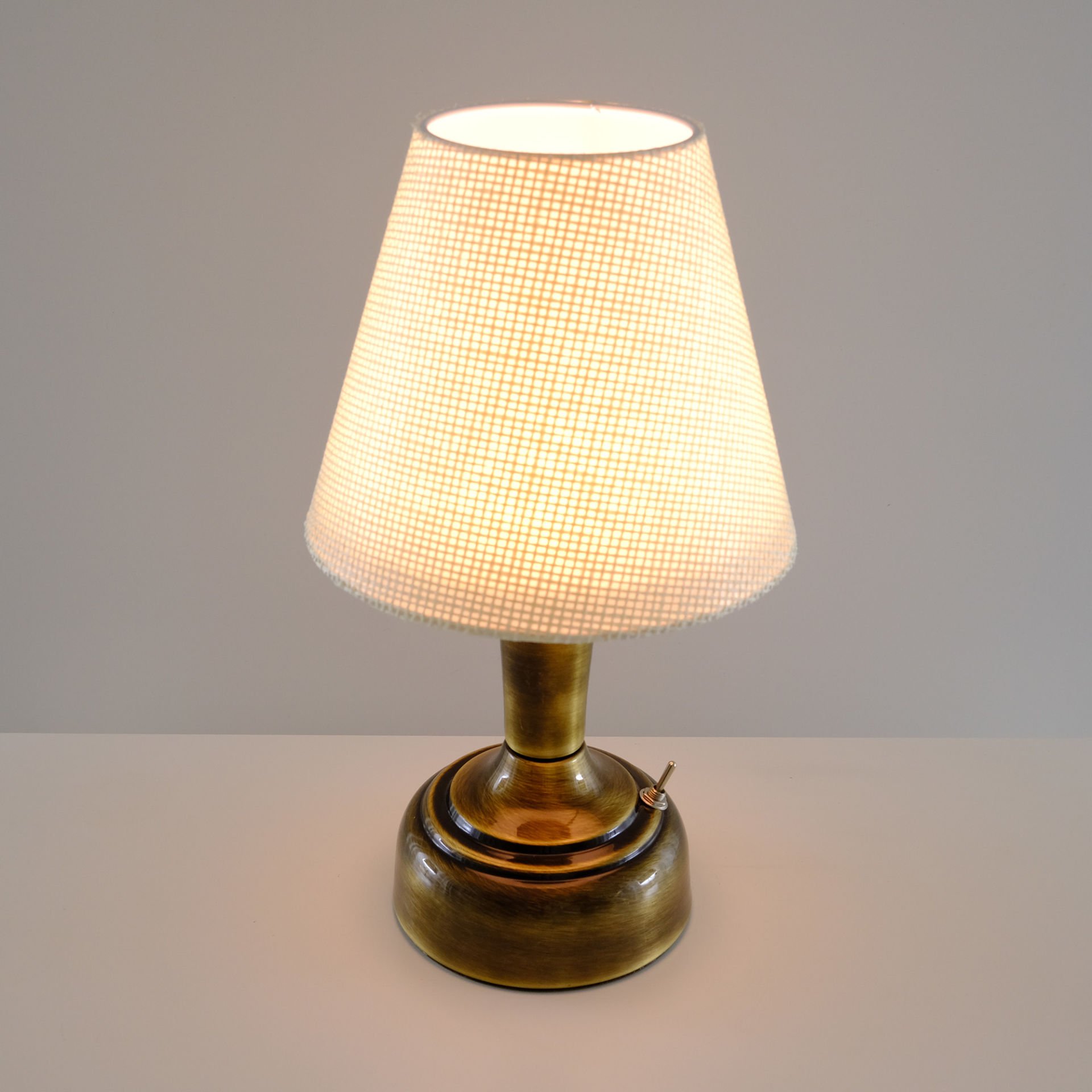 Masa Üstü Pilli Armatür B-115-SE