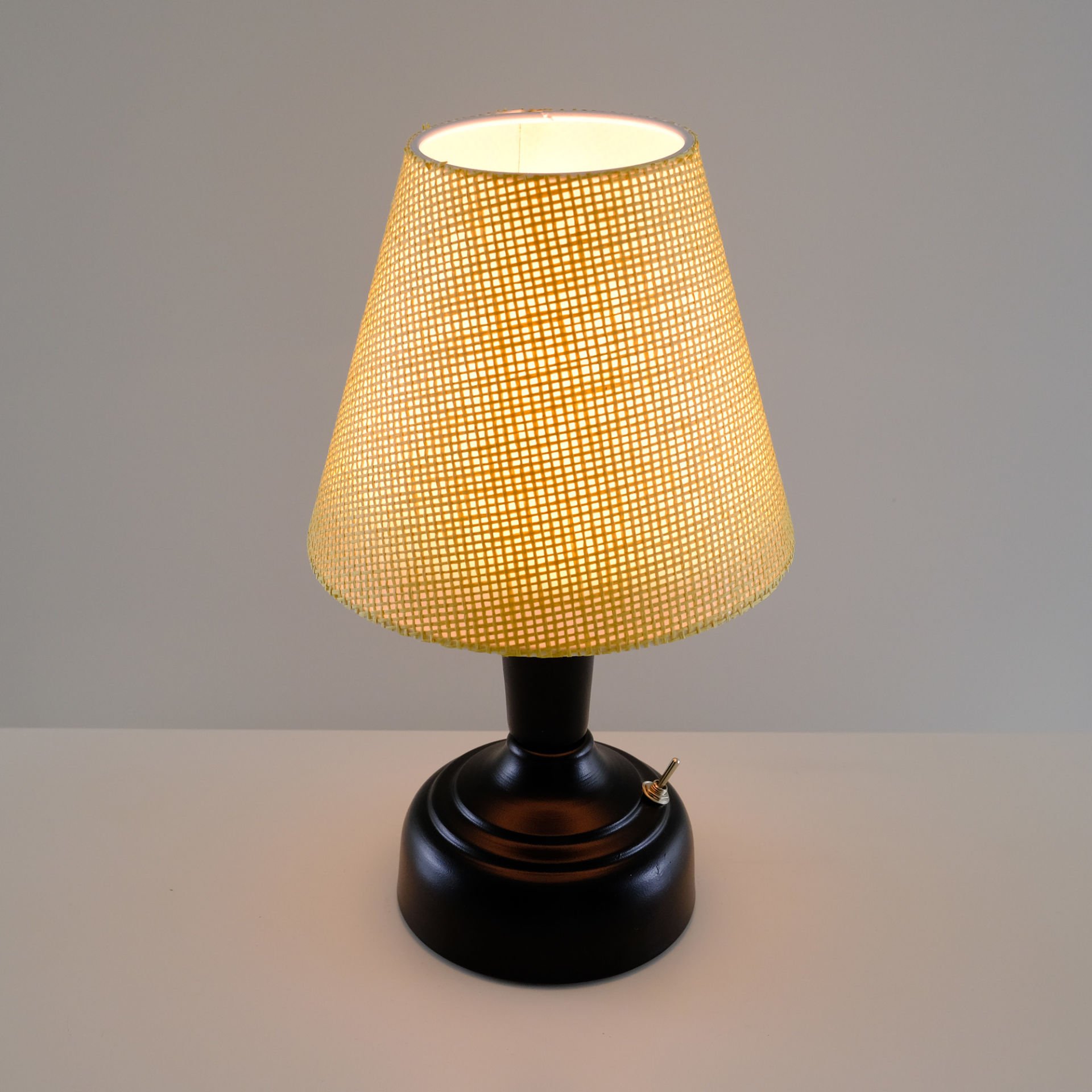 Masa Üstü Pilli Armatür B-114-SY